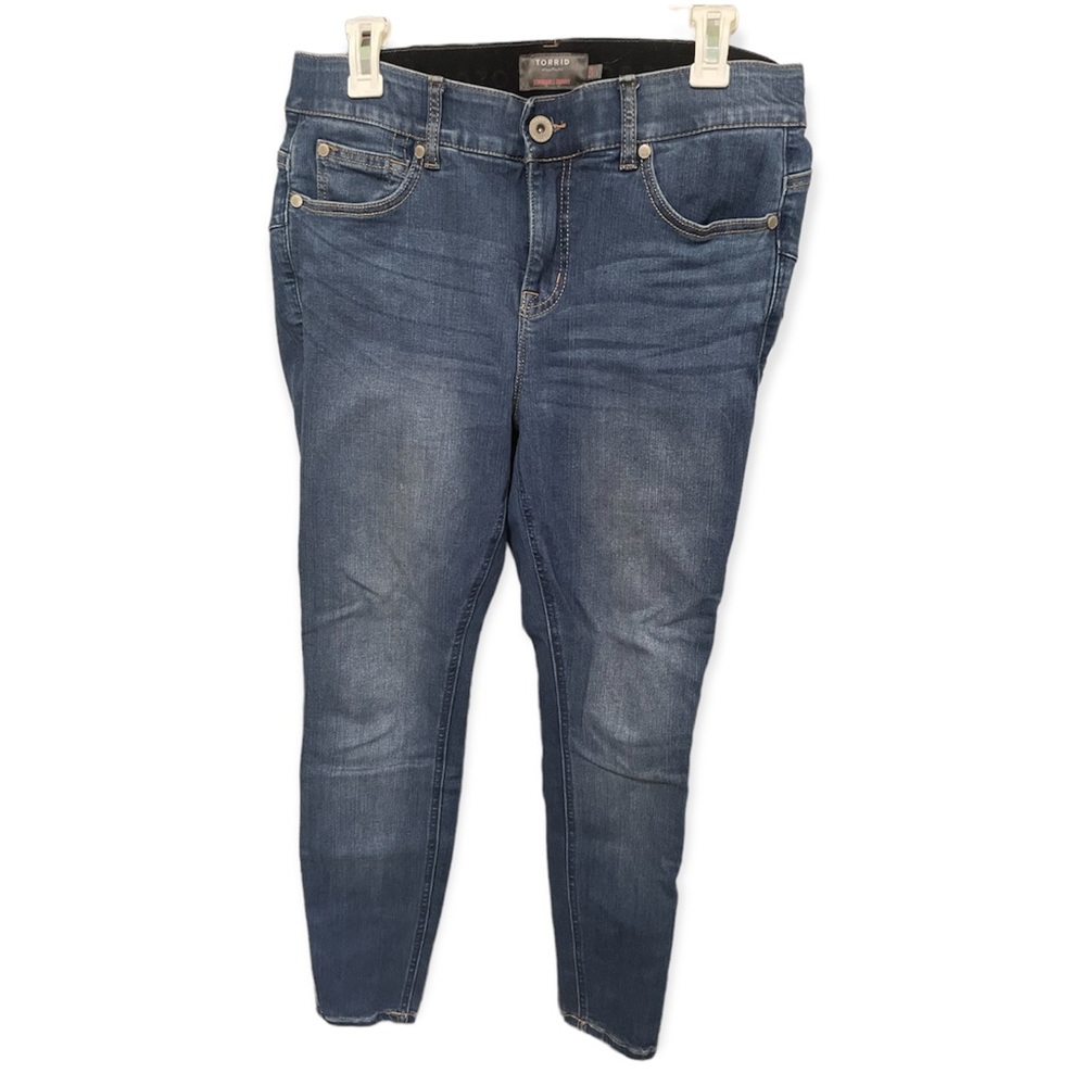 Torrid Curvy Bombshell Skinny Jeans Size 12R Premium Stretch Medium Wash